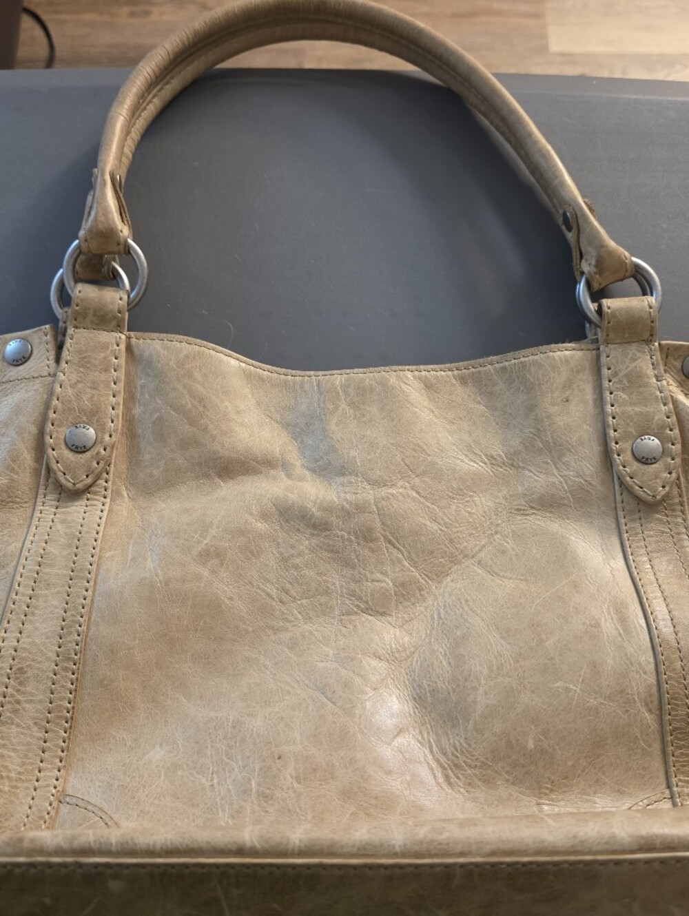 NWOT Frye Melissa Leather Shoulder Bag in Ice / Beige (Distressed Leather)